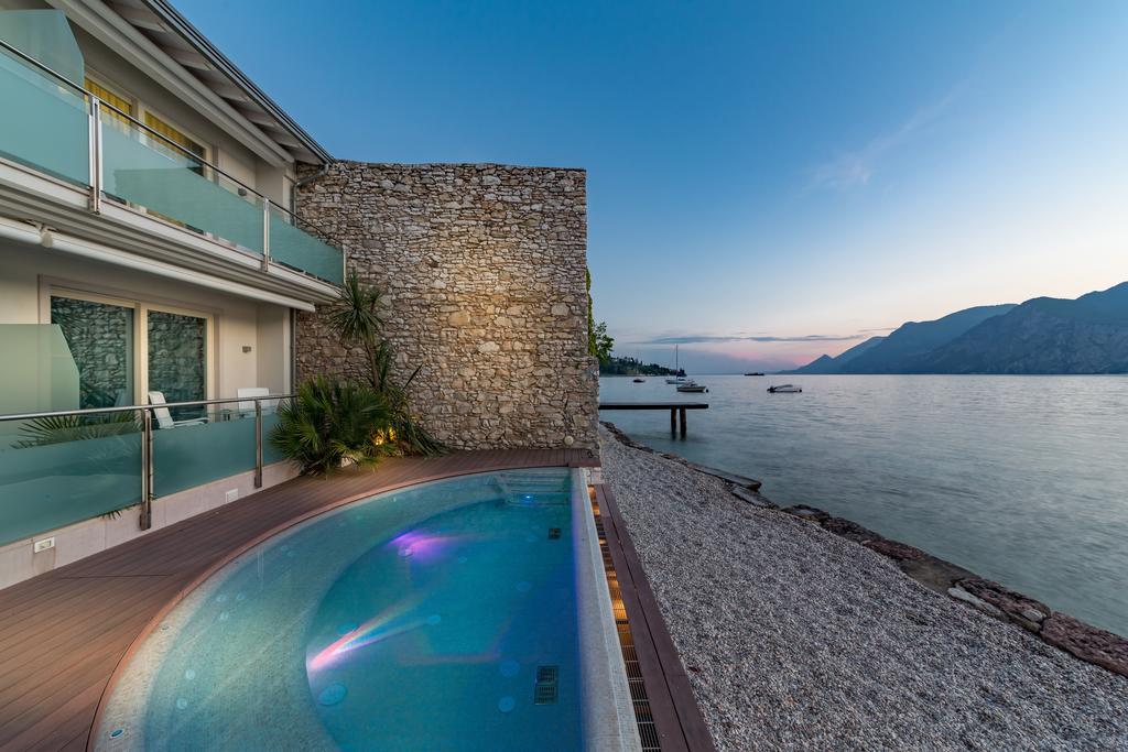 Hotel Vega Μαλτσεζίνε Εξωτερικό φωτογραφία