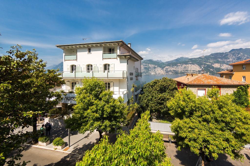 Hotel Vega Μαλτσεζίνε Εξωτερικό φωτογραφία