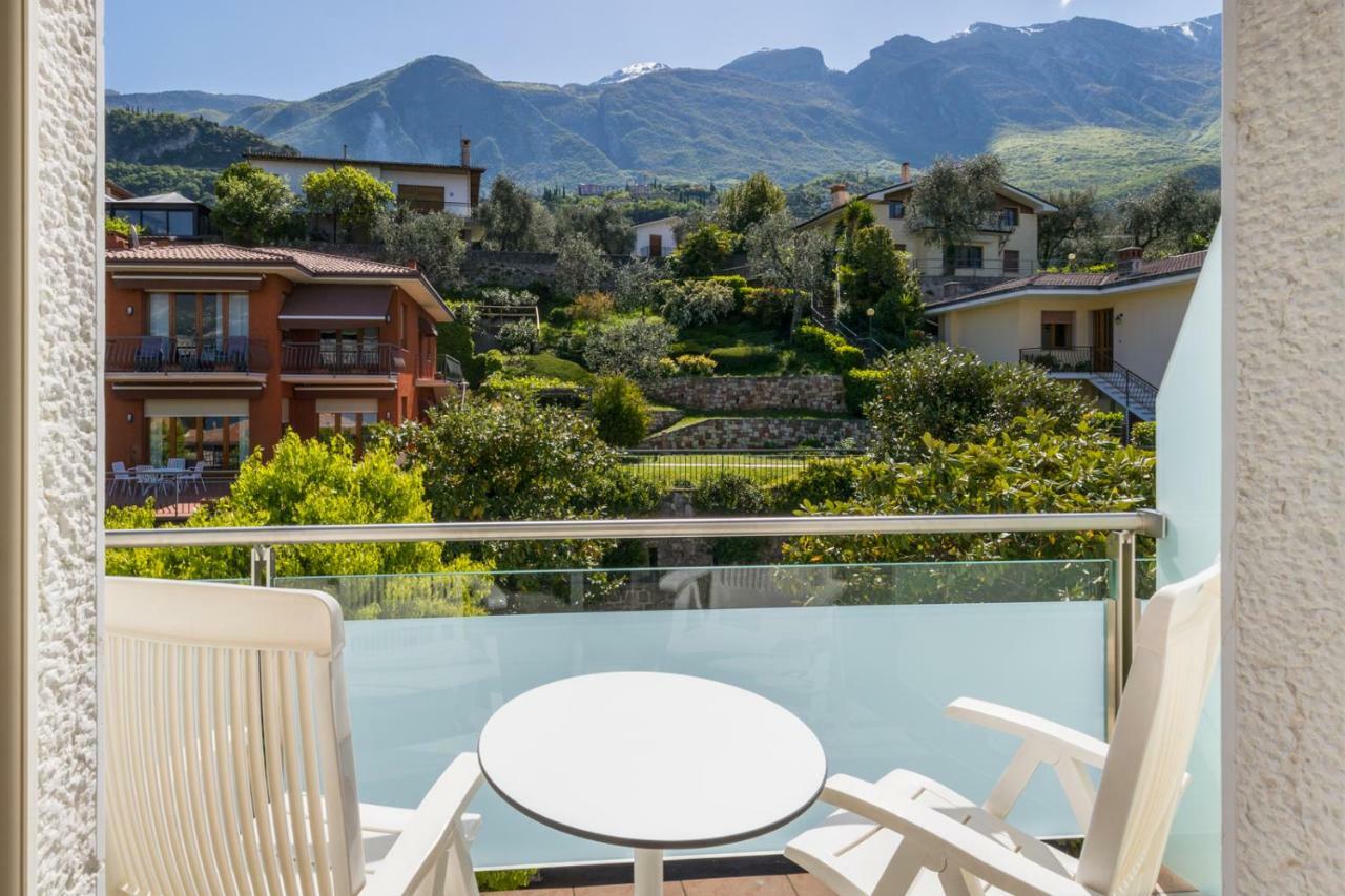 Hotel Vega Μαλτσεζίνε Εξωτερικό φωτογραφία
