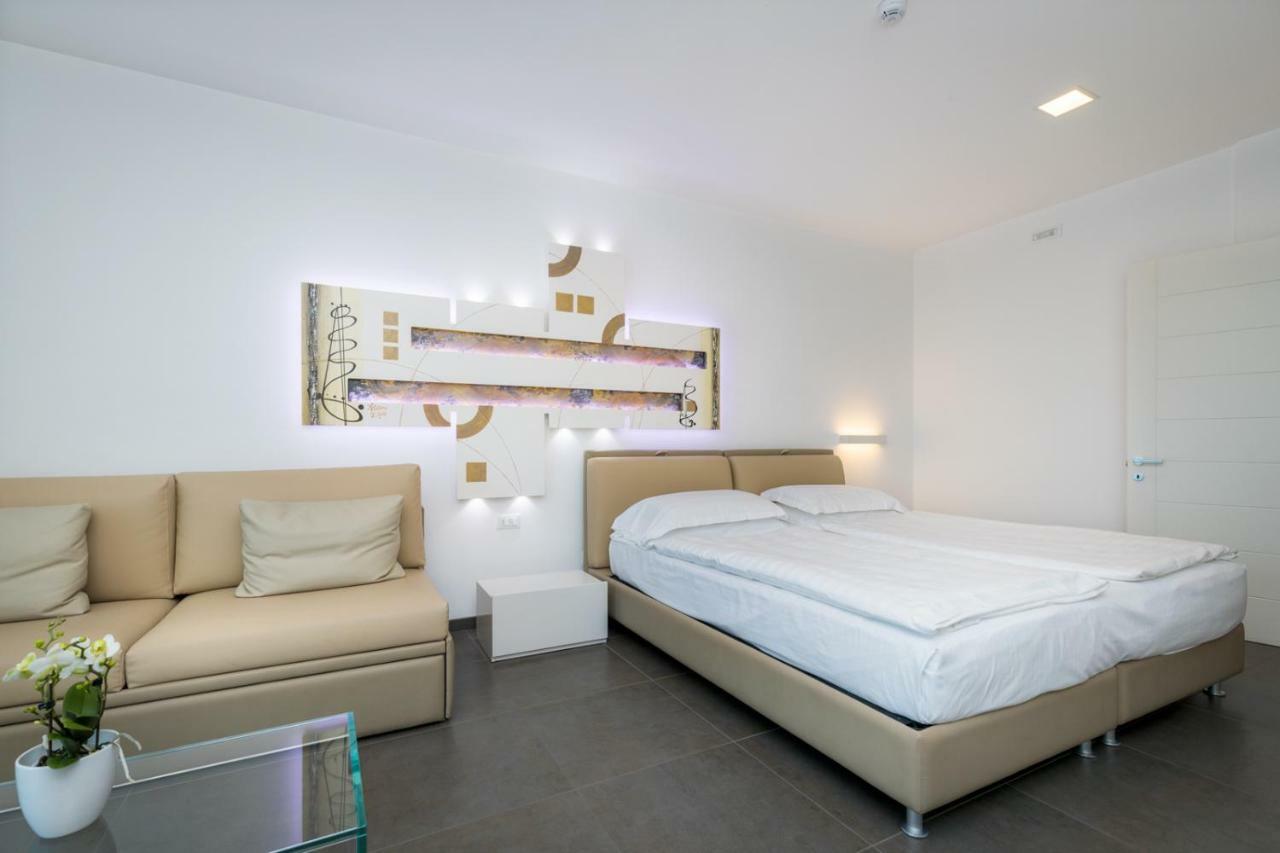 Hotel Vega Μαλτσεζίνε Εξωτερικό φωτογραφία