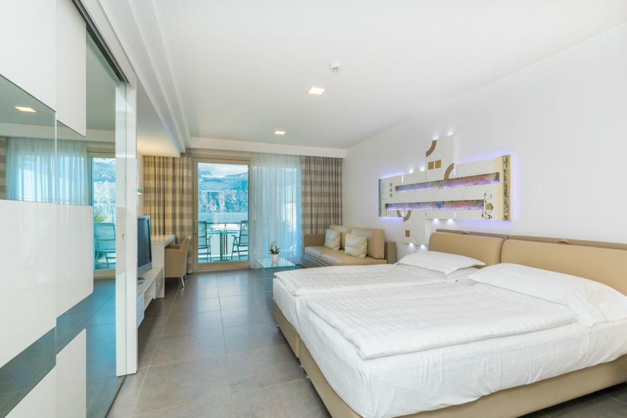 Hotel Vega Μαλτσεζίνε Εξωτερικό φωτογραφία