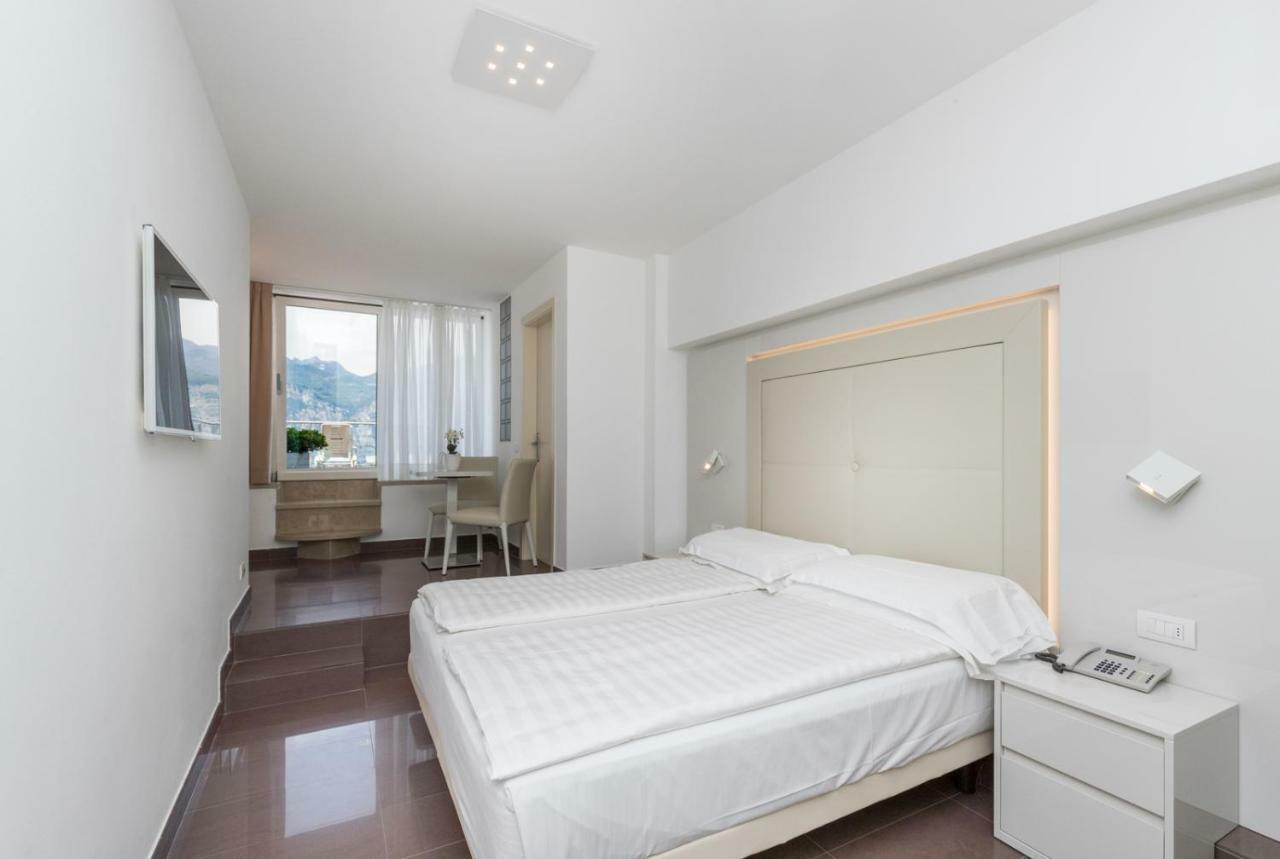 Hotel Vega Μαλτσεζίνε Εξωτερικό φωτογραφία